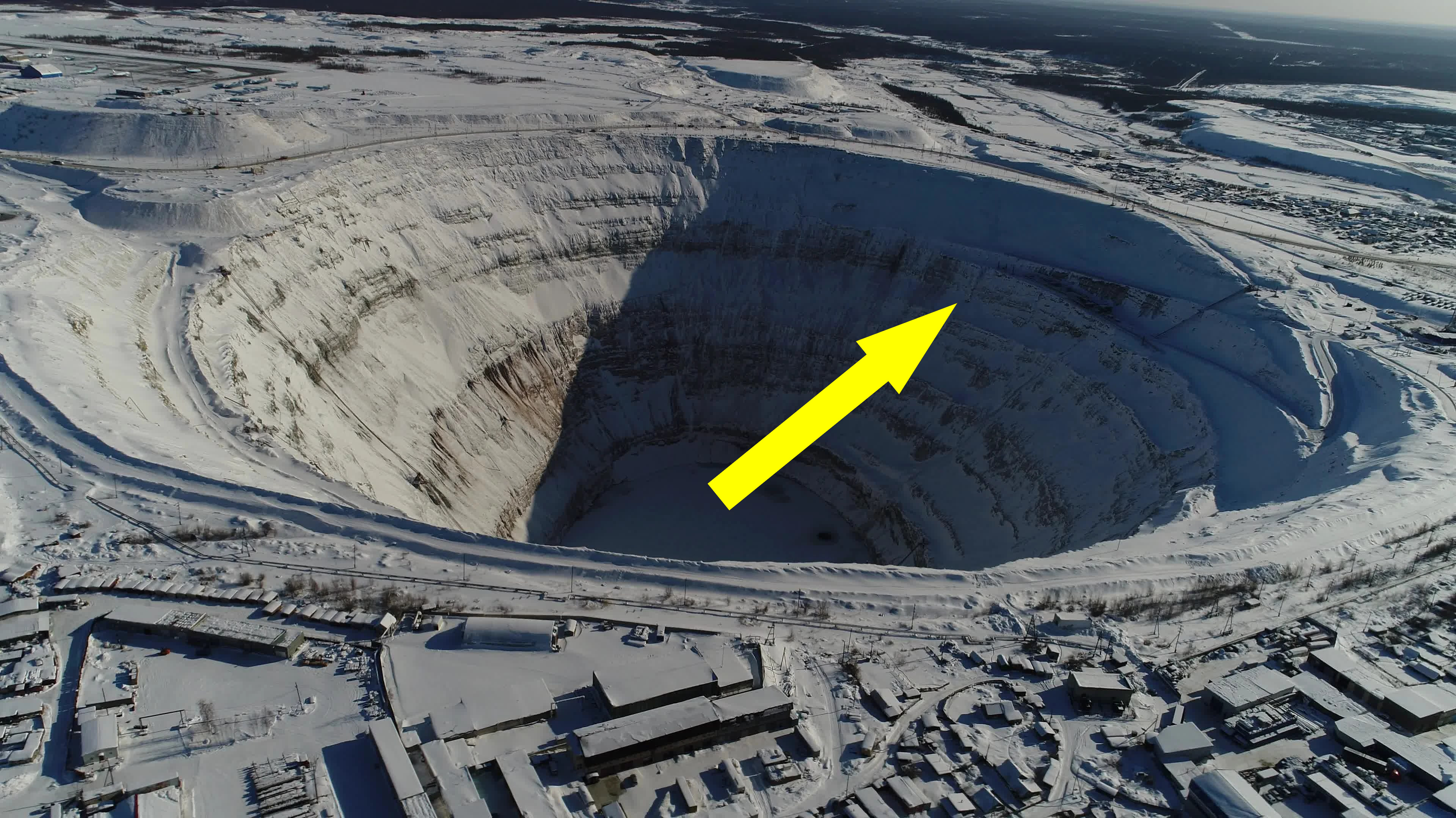 Алмазная шахта «Мир» — гигант Якутии, поражающий воображение