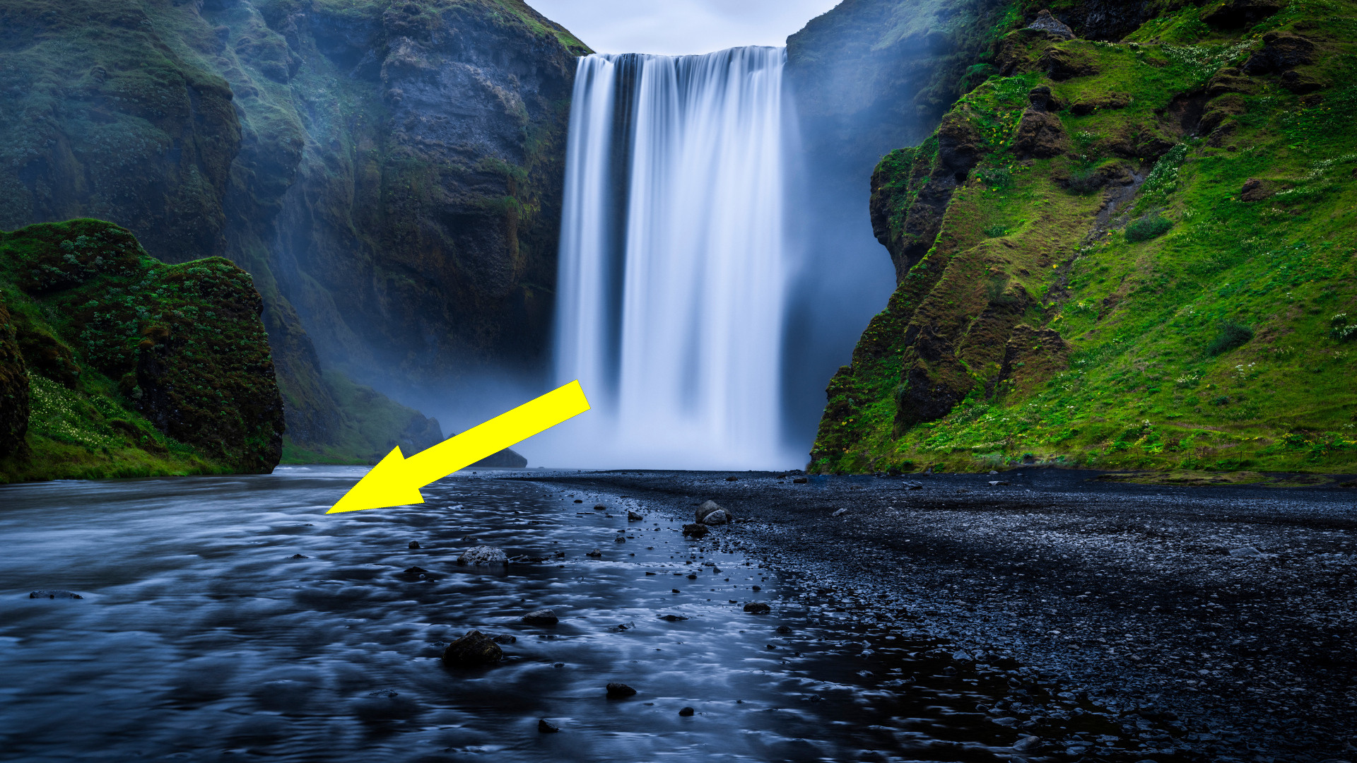 Водопады Кавказа или Исландия: куда стоит отправиться за природными чудесами?